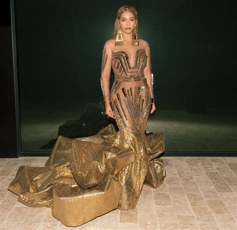 Beyoncé Wearing Gold Dress At 2018 Wearable Art Gala Popsugar Fashion