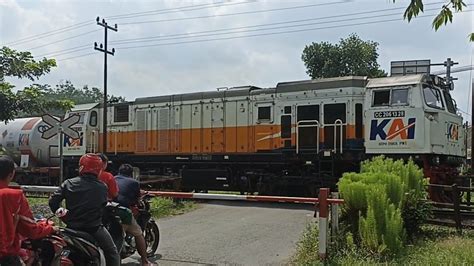 PERLINTASAN KERETA API JPL 29 RAILROAD CROSSING Ka Bbm