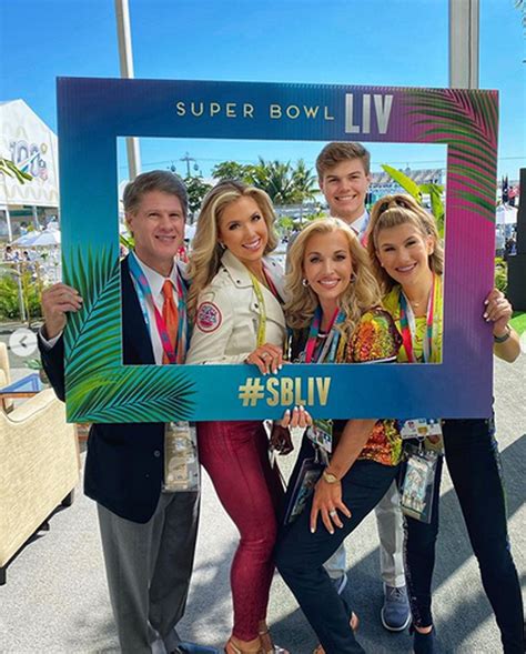 Nfl Super Bowl Gracie Hunt La Hija Instagramer De Clark Hunt