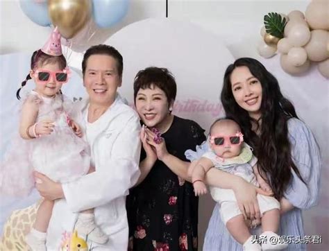 向佐郭碧婷官宣二胎，向華強一句話暴露了兩人婚姻真實狀態 每日頭條