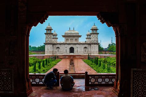 All-Inclusive Day Trip to the Taj Mahal, Agra Fort and Baby Taj