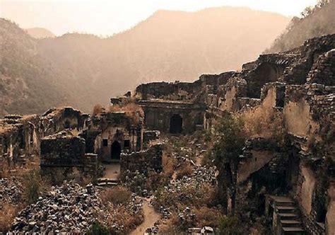 Bhangarh Fort Mystery The Most Haunted Place In India