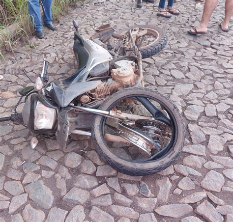 Em Menos De Tr S Horas Duas Batidas Entre Carros E Motos Deixam