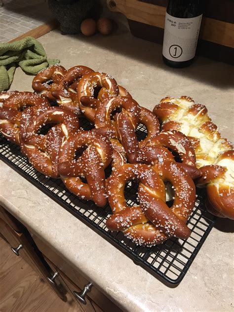 Bavarian Pretzels [Homemade] : r/food