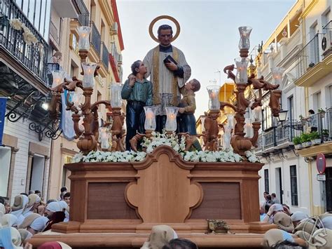 Galería Procesión de San Juan Bosco y María Auxiliadora de Triana