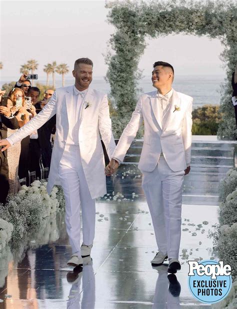 Pentatonix S Scott Hoying Marries Mark Manio In Seaside Wedding Exclusive