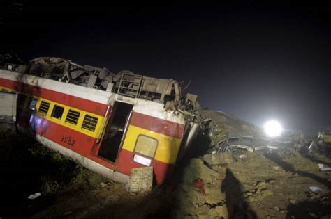 印度嚴重交通事故 火車相撞釀近300死、850傷 國際 自由時報電子報