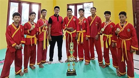 Kontingen Silat Babul Maghfirah Juara Umum Putra Tapak Suci Pimda