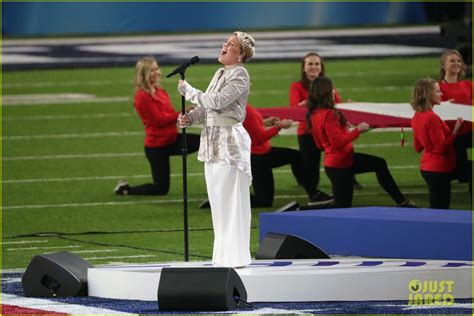 Pink Sings National Anthem at Super Bowl 2018 (Video): Photo 4027461 ...