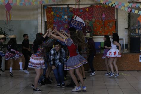 Festa Julina do Colégio Satc proporciona diversão aos alunos SATC