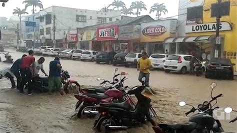 V Deo Chuva Forte Alaga Ruas De Jaguaquara No Sudoeste Baiano Bahia