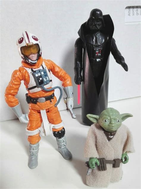 Star wars. 1977, 1980, 2009 Vintage action figures. 2 Kenner, 1 Hasbro ...