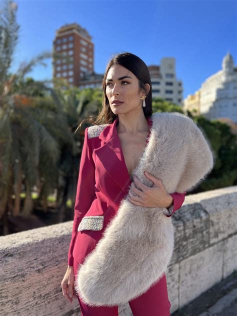 Estola Lorenza nude Marabú Shop