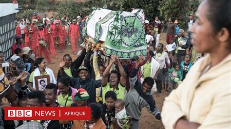 Madagascar Rituel De Retournement Des Morts Bbc News Afrique