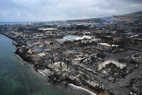 Pictures of Lahaina before and after Maui wildfires