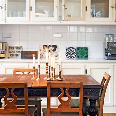 Dining Table In Middle Of Kitchen Things In The Kitchen