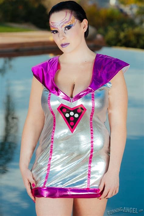 Thick Brunette Big Ass XXX Dessert Picture 1