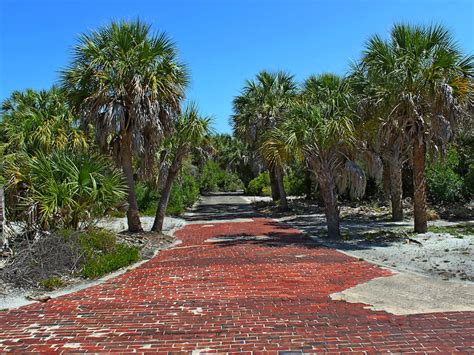 10 Florida Ghost Towns for a Spooky Day Trip