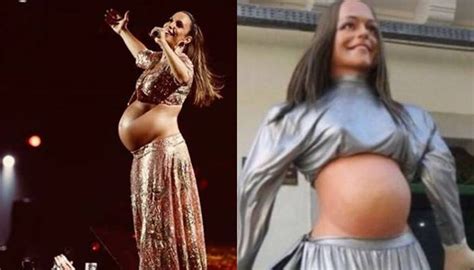 Ivete Sangalo Surpreendida E Ganha Boneco De Olinda Igual A Ela