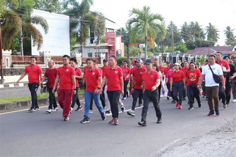 Didampingi Ketua TP PKK Minsel Bupati FDW Resmi Membuka Kegiatan