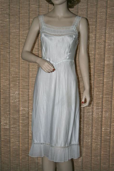 Vintage Barbizon Full Slip Camilee In Nylon Satin Sylfaire Etsy