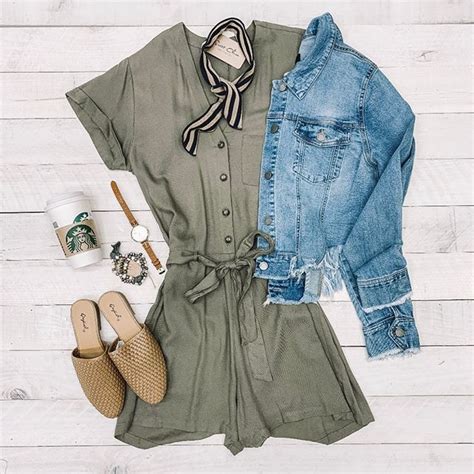 A Mix Between Blogger Chic And Steve Irwin Inspo We Re Diggin It