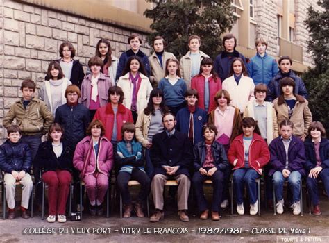 Photo de classe 4eme 1 de 1980 Collège Vieux Port Copains d avant