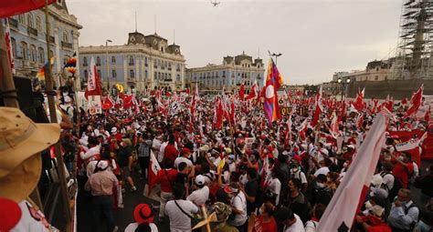 El 42 de prefectos y subprefectos son militantes de Perú Libre