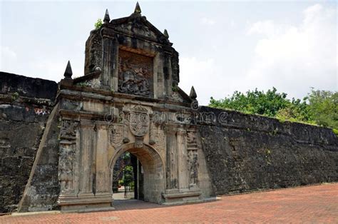 explore  historic fort santiago  manila