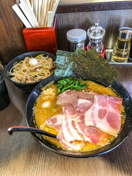 『レアチャーシュー麺ネギチャ丼粗挽きニンニク（無料）』横浜家系ラーメン 源絆家のレビュー ラーメンデータベース