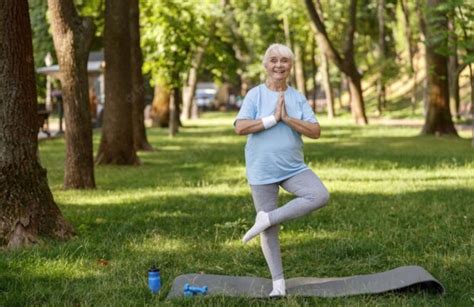 5 Popular Senior Yoga Poses for Beginners - Imagup