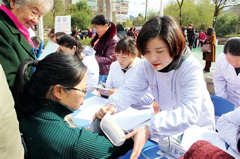 健康宣传进社区 健康服务进家庭 开化县中医院推进家庭医生签约服务 开化新闻网