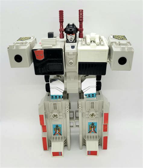 Transformers (G1) - Metroplex Toy Figure