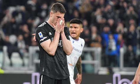 Dusan Vlahovic E Il Gol Perduto Perché è In Crisi I Suoi Errori E