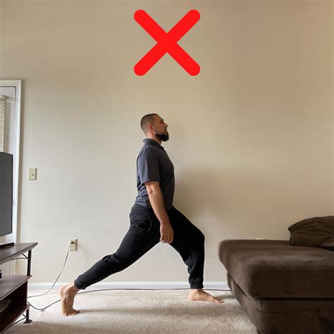 How To Have Proper Lunge Form Step By Step Breakdown Eric Roberts