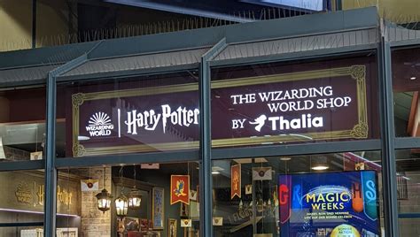 Gleis 9 ¾ Deutschlands erster Harry Potter Store im Hamburger