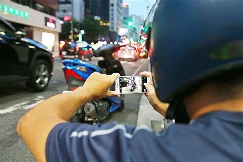 防檢舉達人累翻警！道交條例三讀 紅黃線違停不開放檢舉 聯合新聞網 Line Today