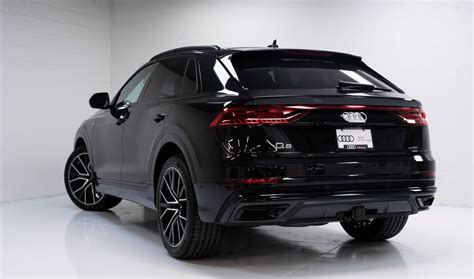 Pre-Owned 2020 Audi Q8 Technik w/Black Optics & 22 Rims *Brand New*