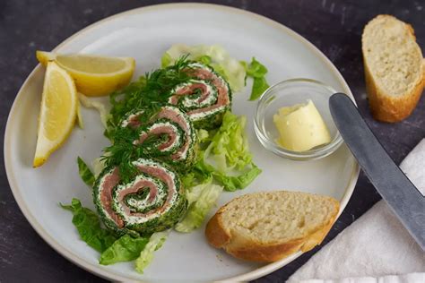 Spinatroulade Med Laks Nem Opskrift P Forret Med R Get Laks