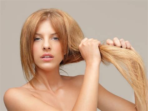 8 Amazing Home Remedies for Dry Hair | Organic Facts