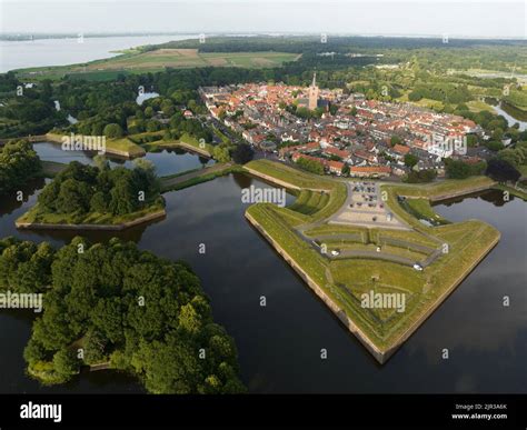 Ancienne ville historique fortifiée de Naarden Vesting vue aérienne de