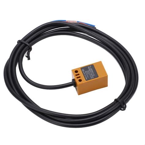 Omron Tl Q5MC1 Z Proximity Sensor At 600 Proximity Sensor In