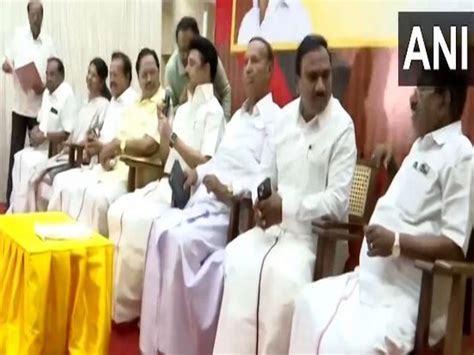 DMK chief MK Stalin chairs meeting of party MPs in Chennai