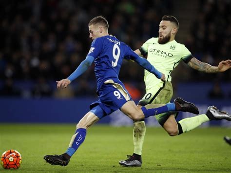 Leicester City Striker Jamie Vardy Gets Footballer Of The Year Award