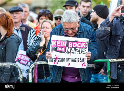 Demonstranten Linken Neo Nazis Neonazis Fotos Und Bildmaterial In