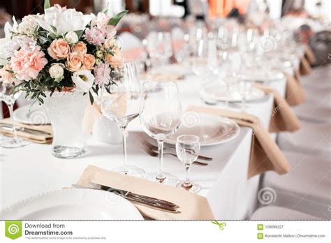 Tablas Fijadas Para Un Partido O Una Recepci N Nupcial Del Evento Cena