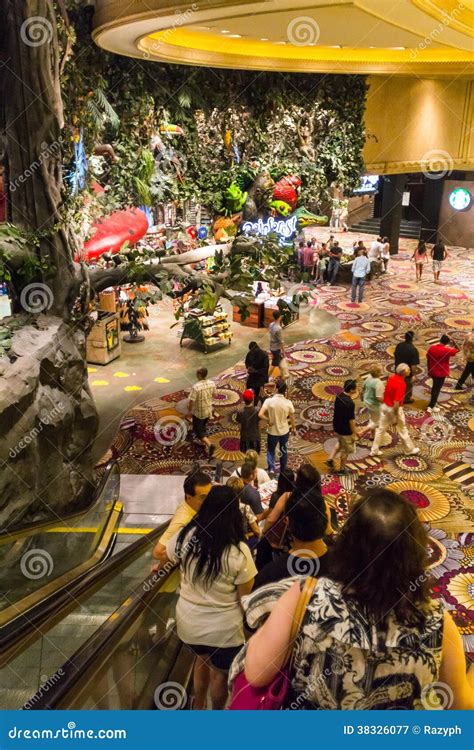 Interior Of A Mgm Hotel In Vegas Editorial Photography Image Of Lobby