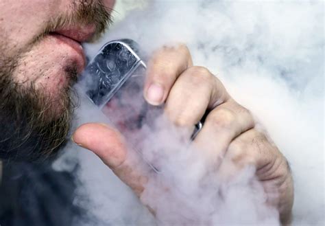 Study suggests vapers are 1.3 times more likely to develop lung disease