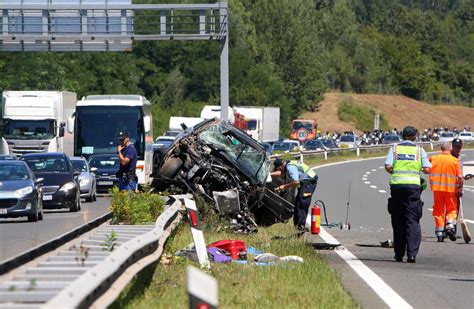 Sudarila Se Tri Vozila Na Autocesti Jedna Osoba Poginula Sedmero