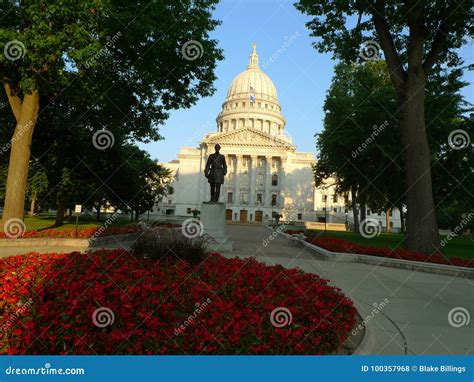 Madison Wi Capitol Building Editorial Stock Photo Image Of Culture